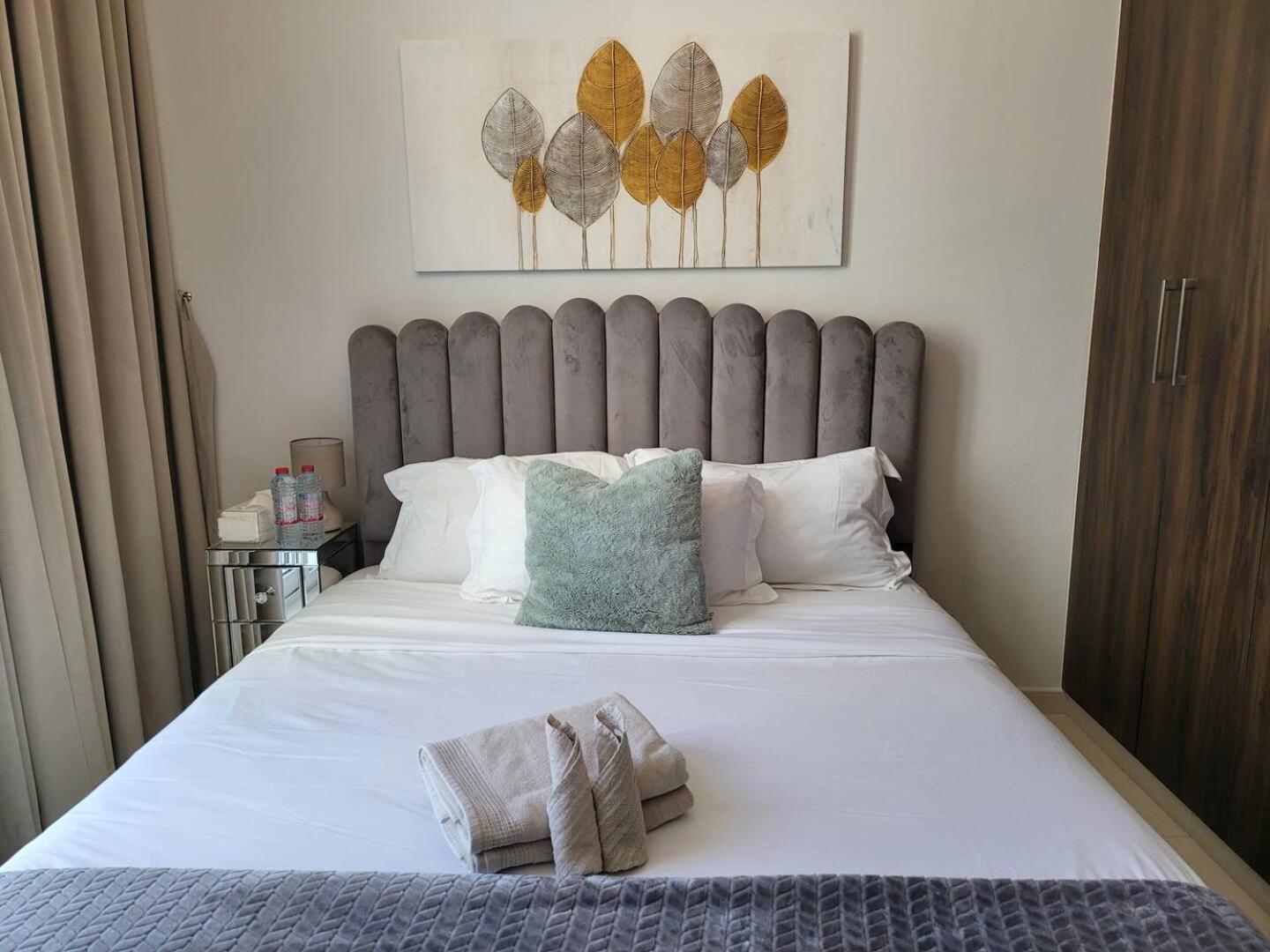 Villa Victoria Damac Hills 2 Family Retreat With Waterpark And Petting Farm Dubai Esterno foto